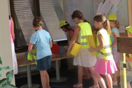 KNOBLEHARJEVO 2012- Otroški živ žav 56